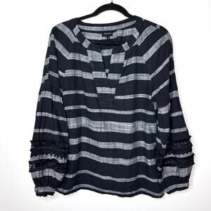 Who What Wear Black Gray Striped V-Neck Long Sleeve Crochet Top Medium Boho‎